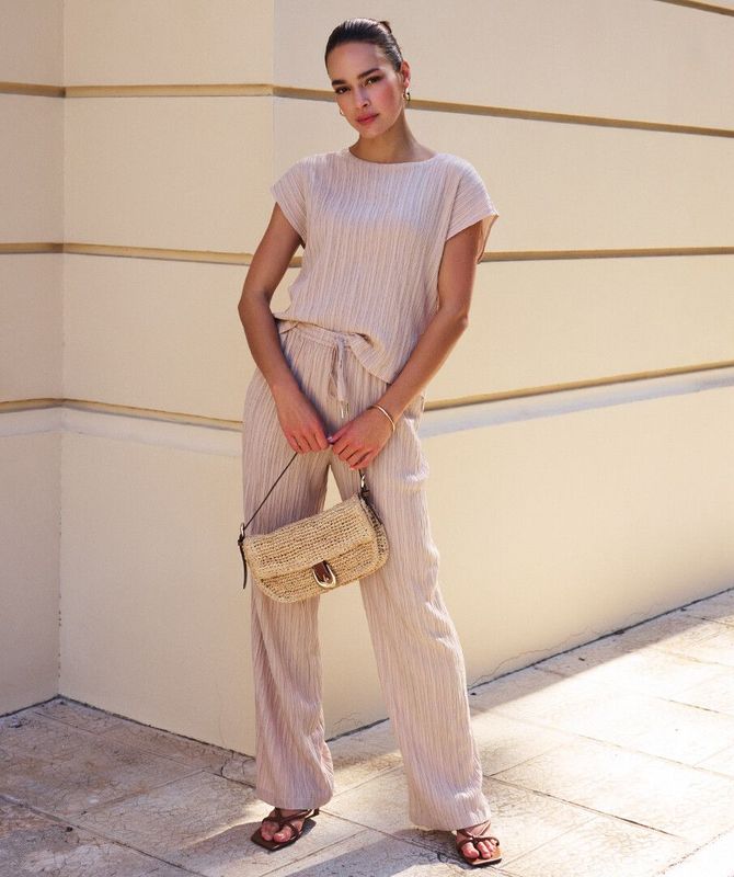 HS26.10235 | Trousers Fancy Crinkle | Sand