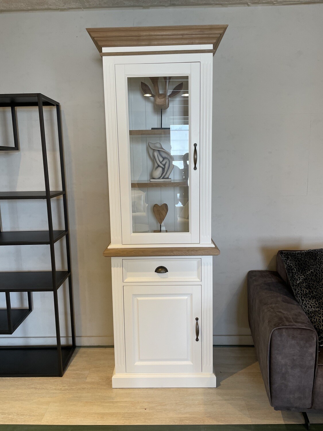 VITRINEKAST 220 x 80 x 50  (HxWxD)
