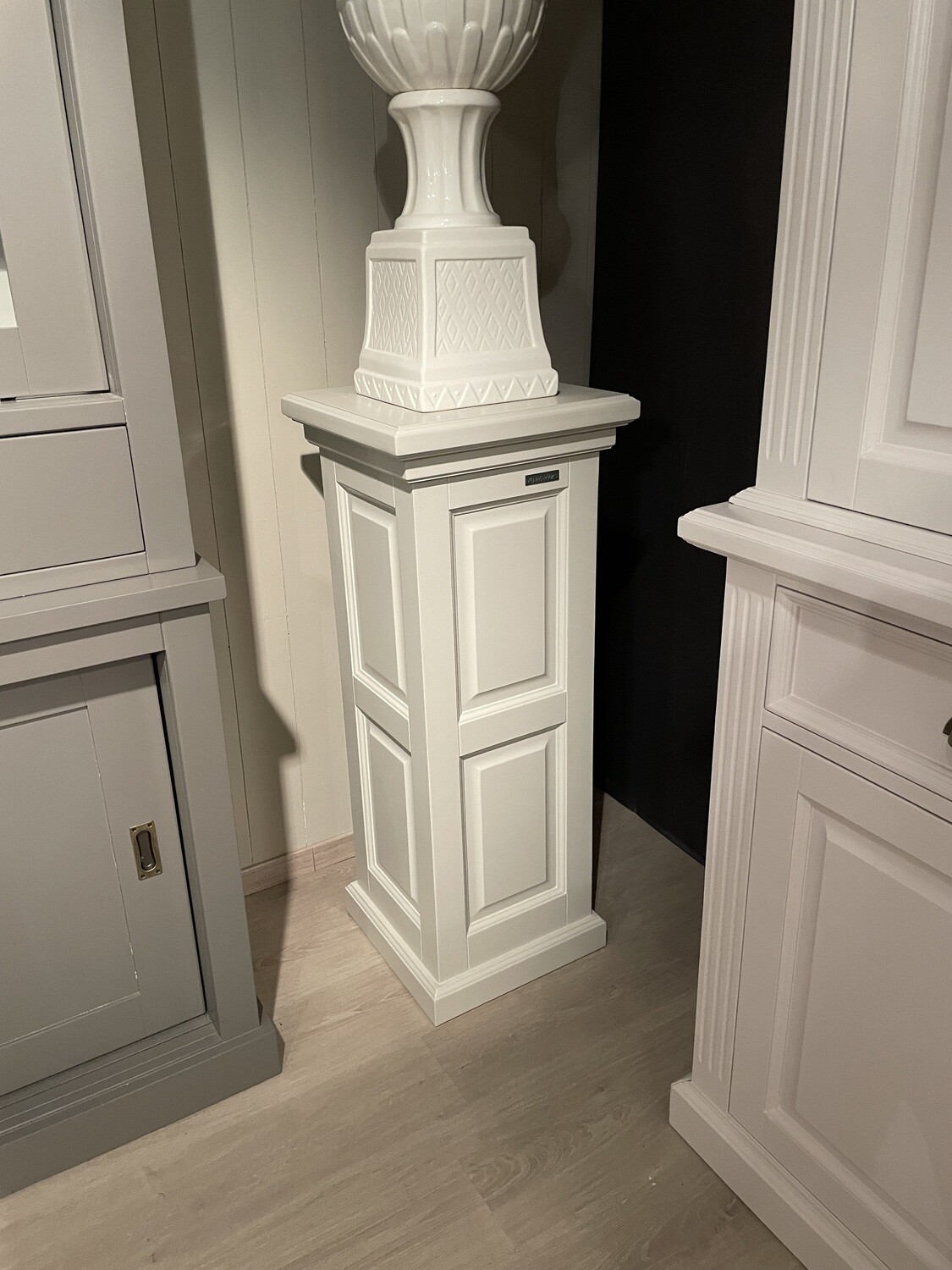 PILAAR 100 x 40 x 40  (HxWxD)
