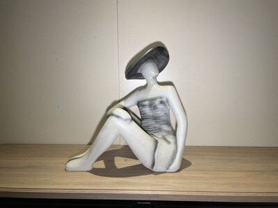BEELD DAME