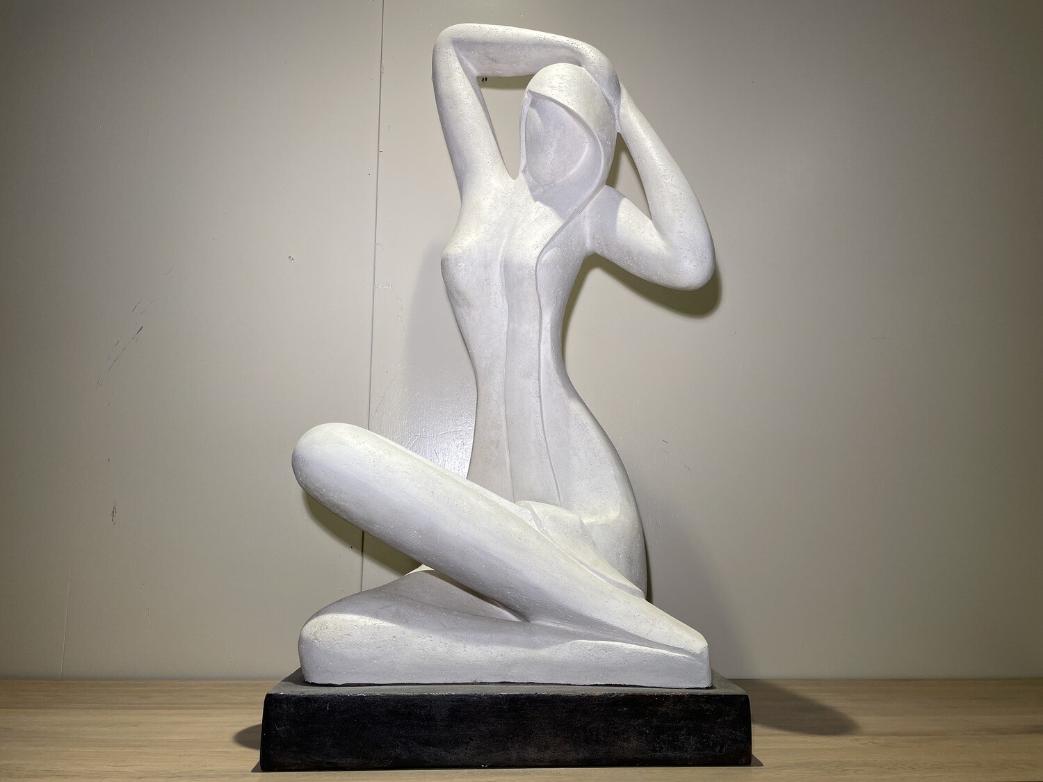 BEELD DAME
