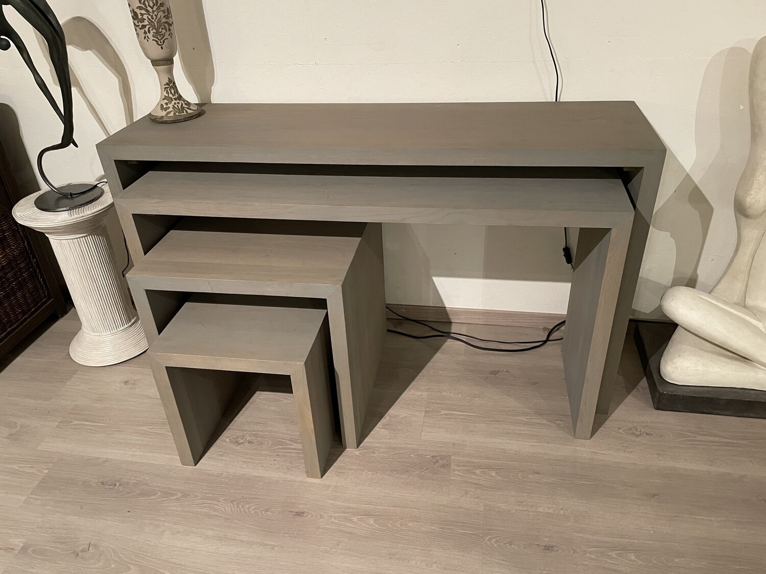 CONSOLE