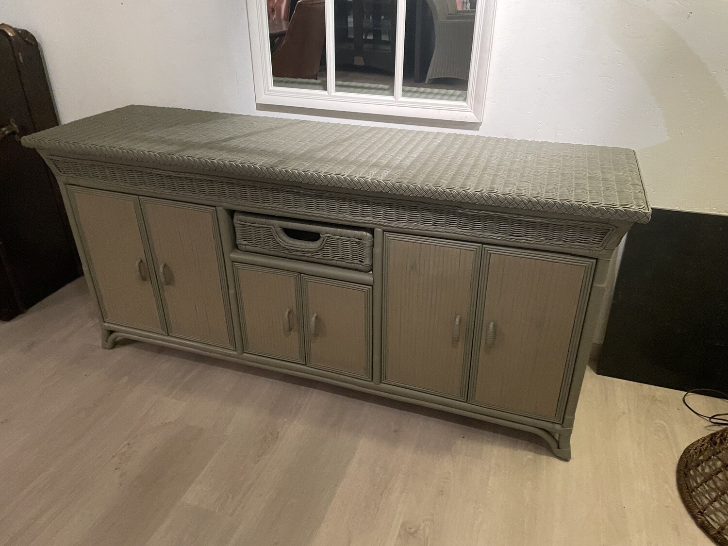 ROTAN CONSOLE