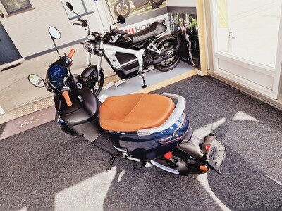 Horwin EK3 Deluxe 300KM 90km/u 2 accu's 80 - 120KM range