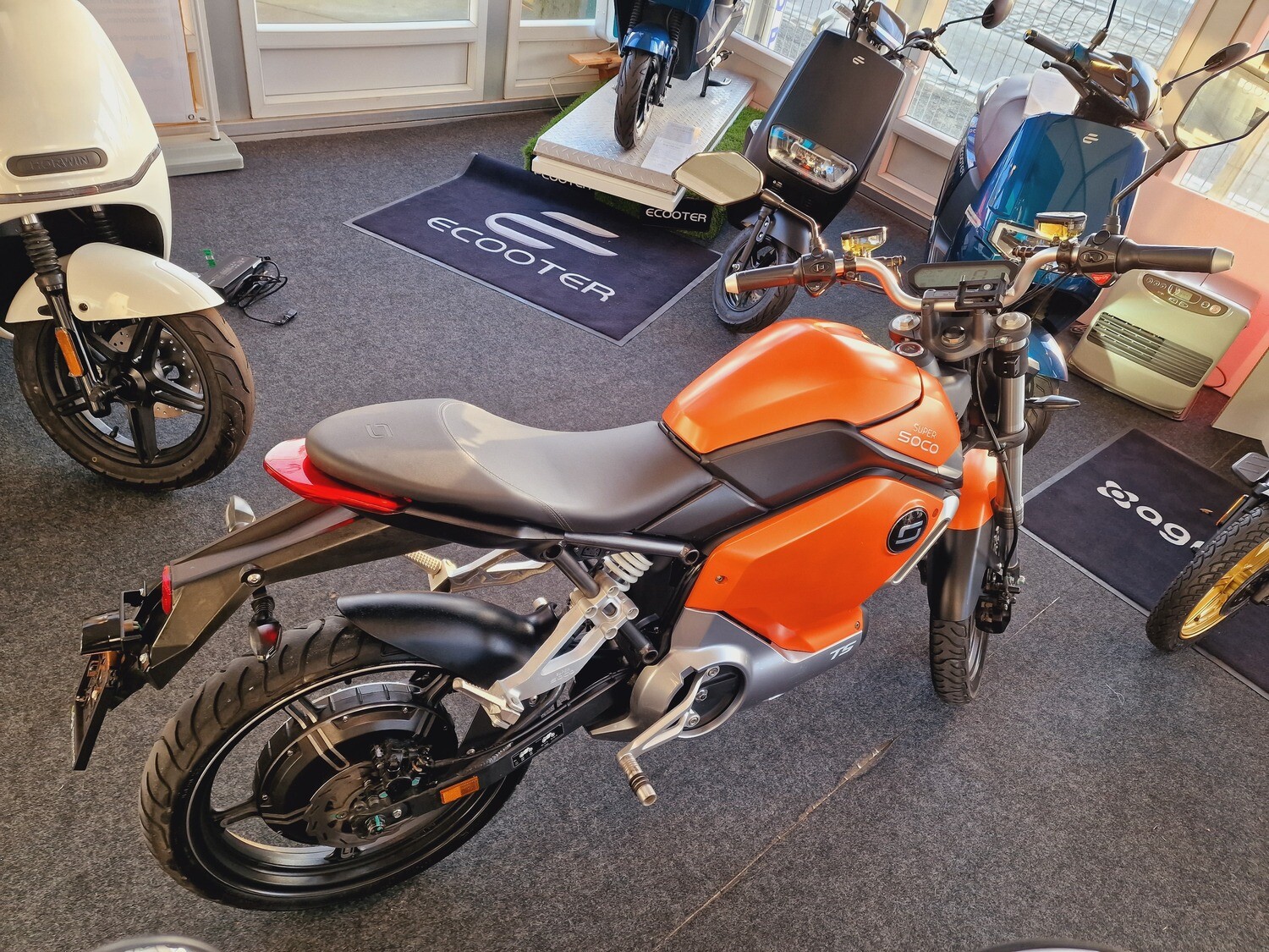 Super Soco TS 100% elektrische bromfiets KLASSE A 25Km/u