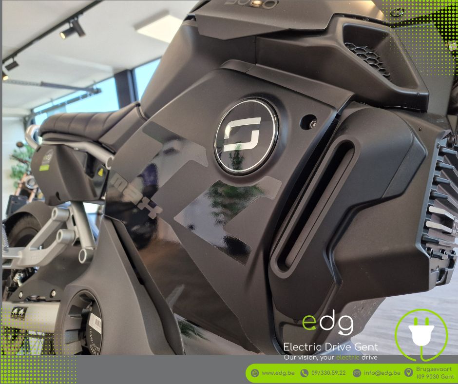 🔥 Super Soco TC Max 125cc A1/B 100% elektrisch ! 740KM ! LIKE NEW🔥 🔥 Super Soco TC Max 125cc A1/B 100% elektrisch ! 740KM ! LIKE NEW🔥