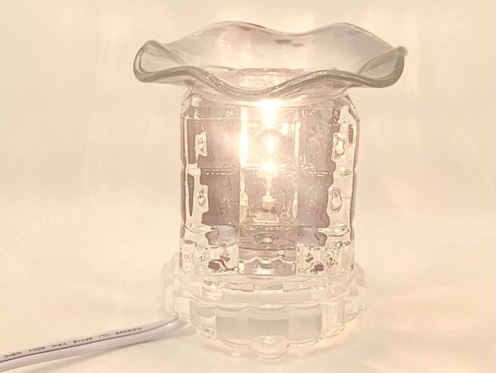 Electric ? Cube-Shaped Glass Oil Burners/Warmers: Blk
