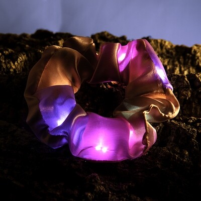 Lichtgevende scrunchie - donker roos