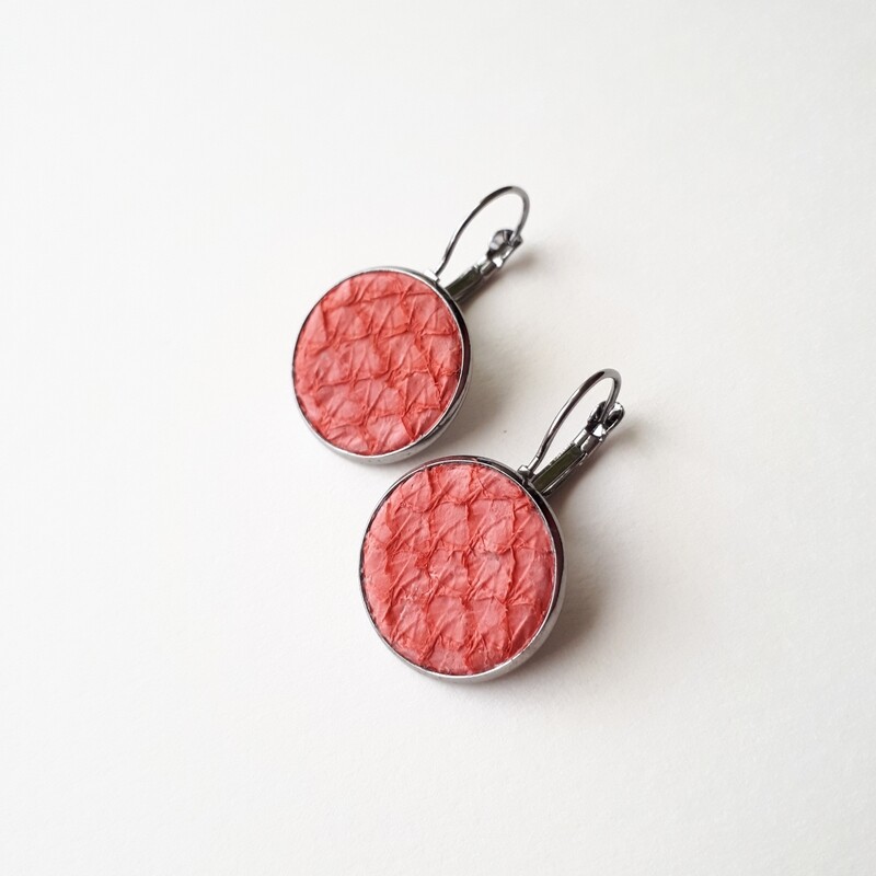 Oorbellen Oceanic roze rood in ronde cabuchon