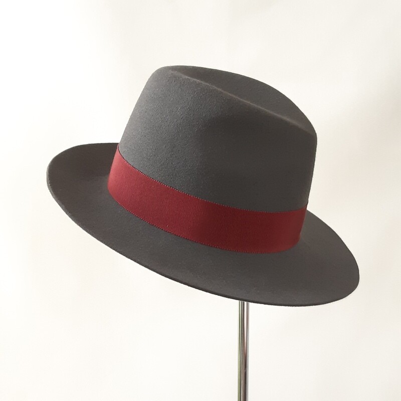 Winter Fedora in parelgrijze haarvilt