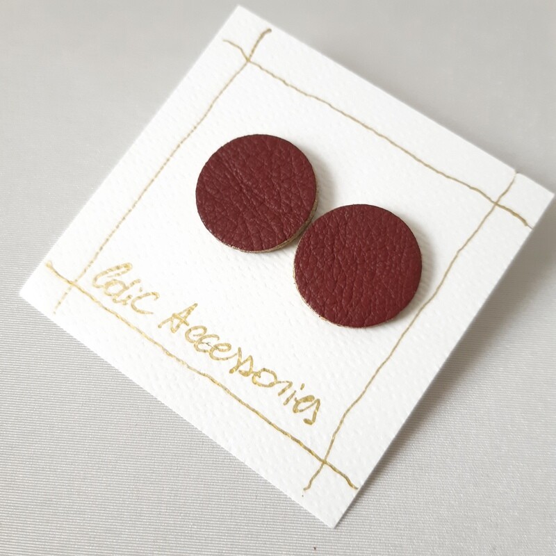 Oorbellen met een gouden randje - burnt henna leder - diam: 2,2 cm