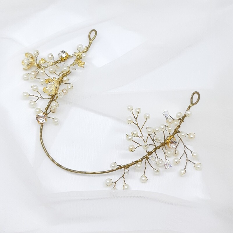 Haarjuweel met parels, strass en goud draad