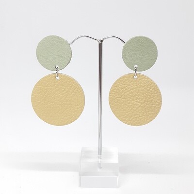 Statement oorbellen duo color - munt groen &amp; beige leder - L: 6cm