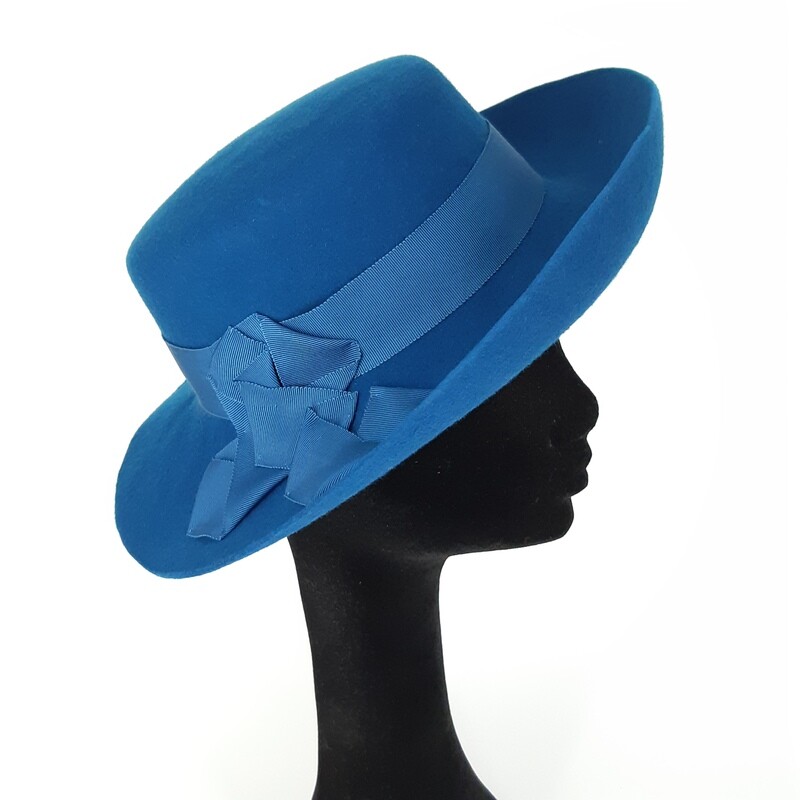 Hoed model Gisele - wolvilt groen blauw