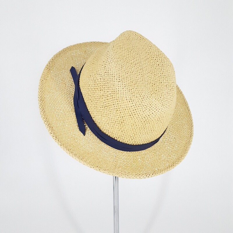 Fedora hoed in sablon papyrus, lage kroon en grote rand