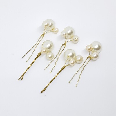 Haarpins en Bobbypins  set van 5 pins met 3 parelmoer parels per pin