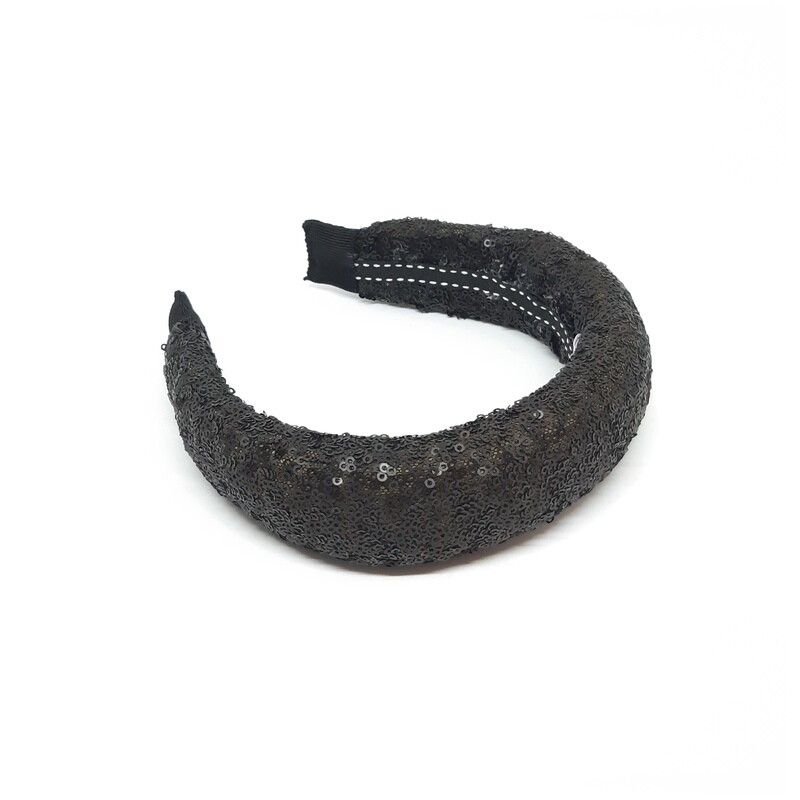 Diadeem met kleine zwarte pailletten 