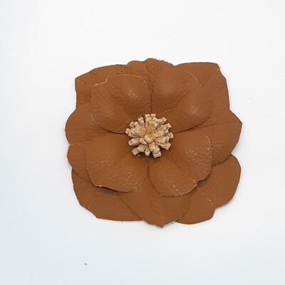 Leder broche - platte bloem - bruin