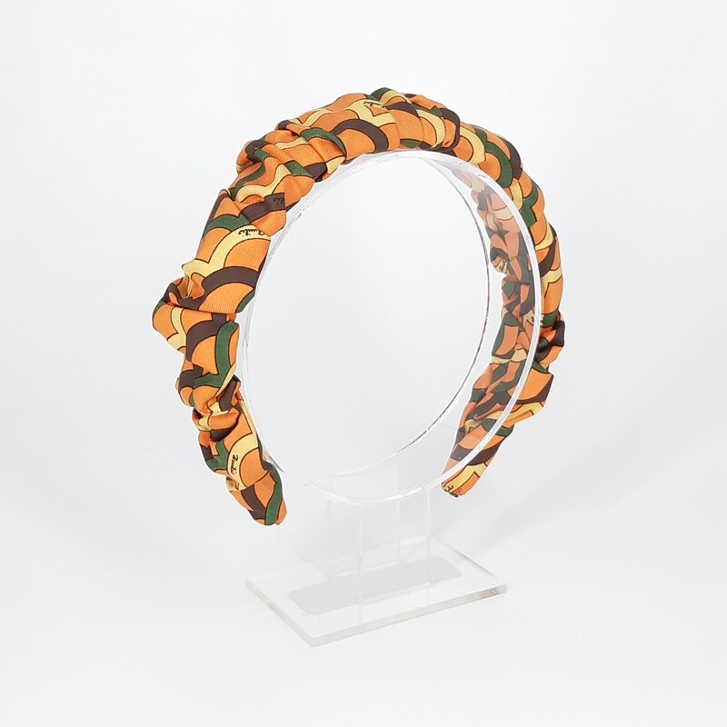 Scrunchie diadeem in zijde (oranje olijfgroen) Crunchie diadeem in zijde (oranje olijfgroen)