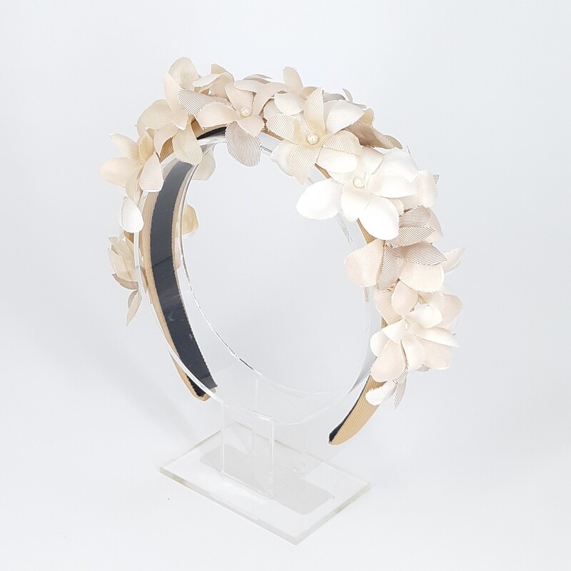 Diadeem met kleine bloemen in beige en creme