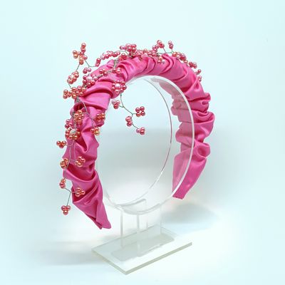 Scrunchie diadeem - fuchsia glans satijn - parel versiering