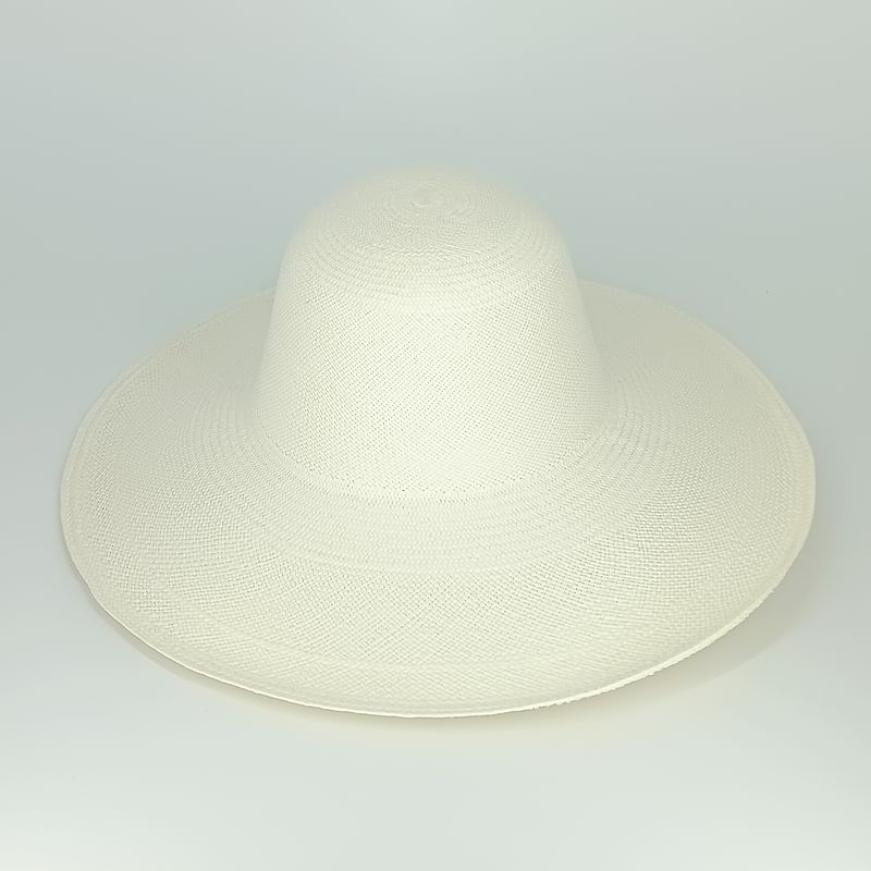 Panama Capeline - Brisa 2/3 - broken white - diam: 43cm Panama Capeline - Brisa 2/3 - broken white - diam: 43cm