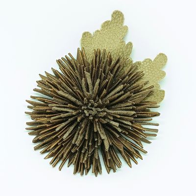 Grote leder goudbruine chrisant bloem broche met magneetsluiting Grote leder goudbruine chrisant bloem broche met magneetsluiting