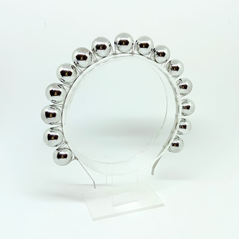 Diadeem met grote zilverkleurige parels