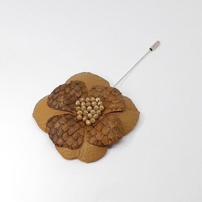 Leder broche lapel speld - cognac &amp; visleder