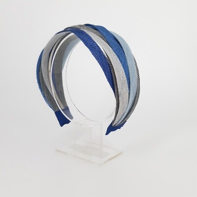 Diadeem met mixed blauwe tonen in sinamay - small
