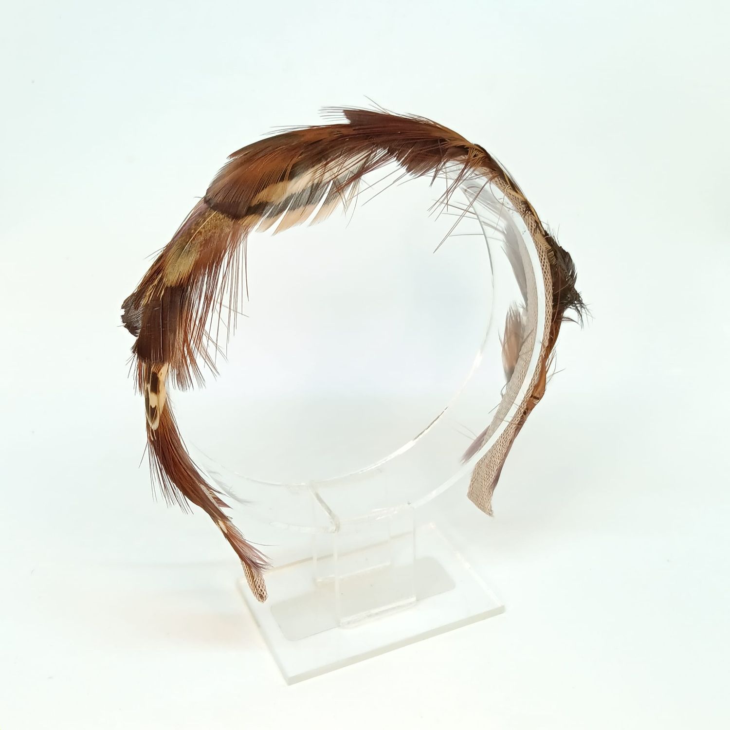 Veren Sinamay Diadeem – Couture Haaraccessoire
