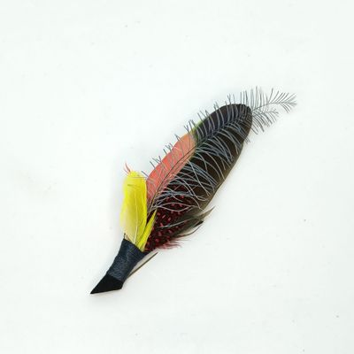 Veren broche/boutonniere - groen-geel-rood