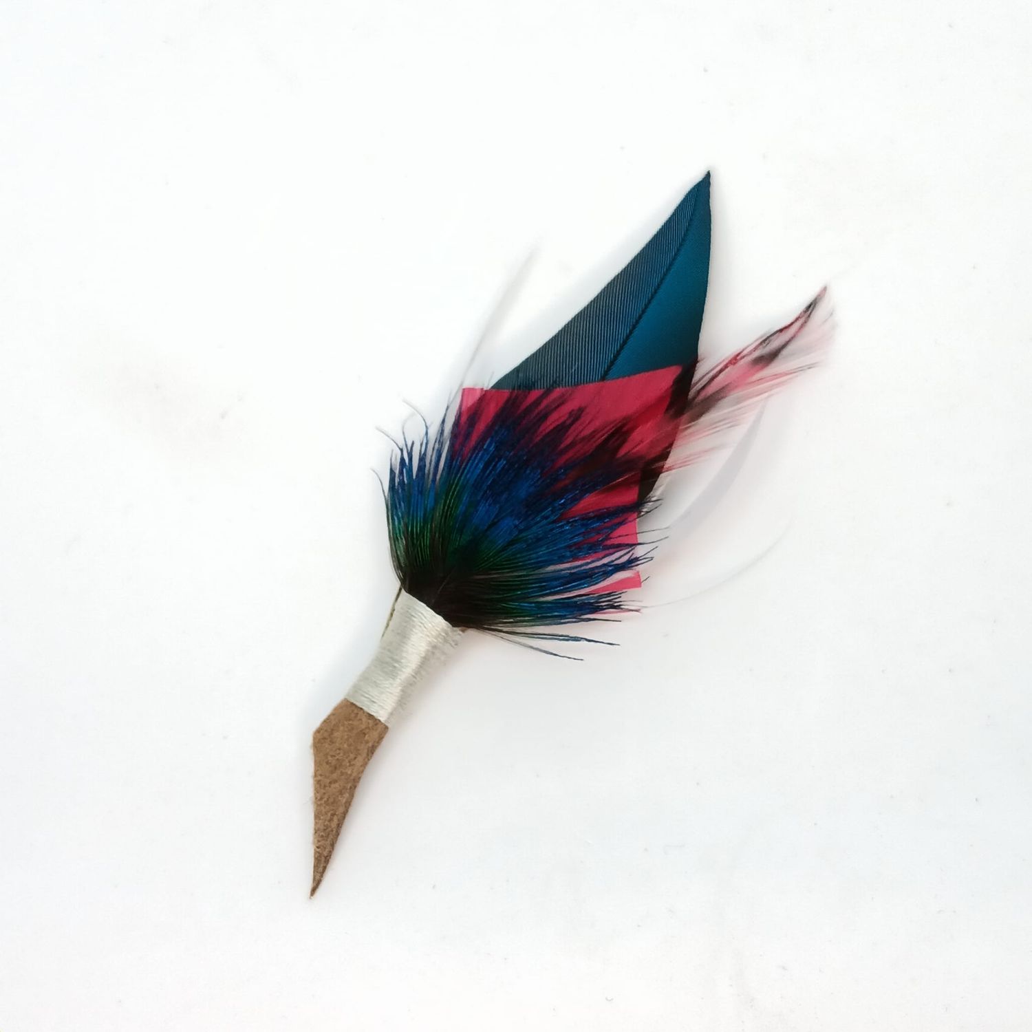 Veren broche/boutonniere - turkoois-rood-wit