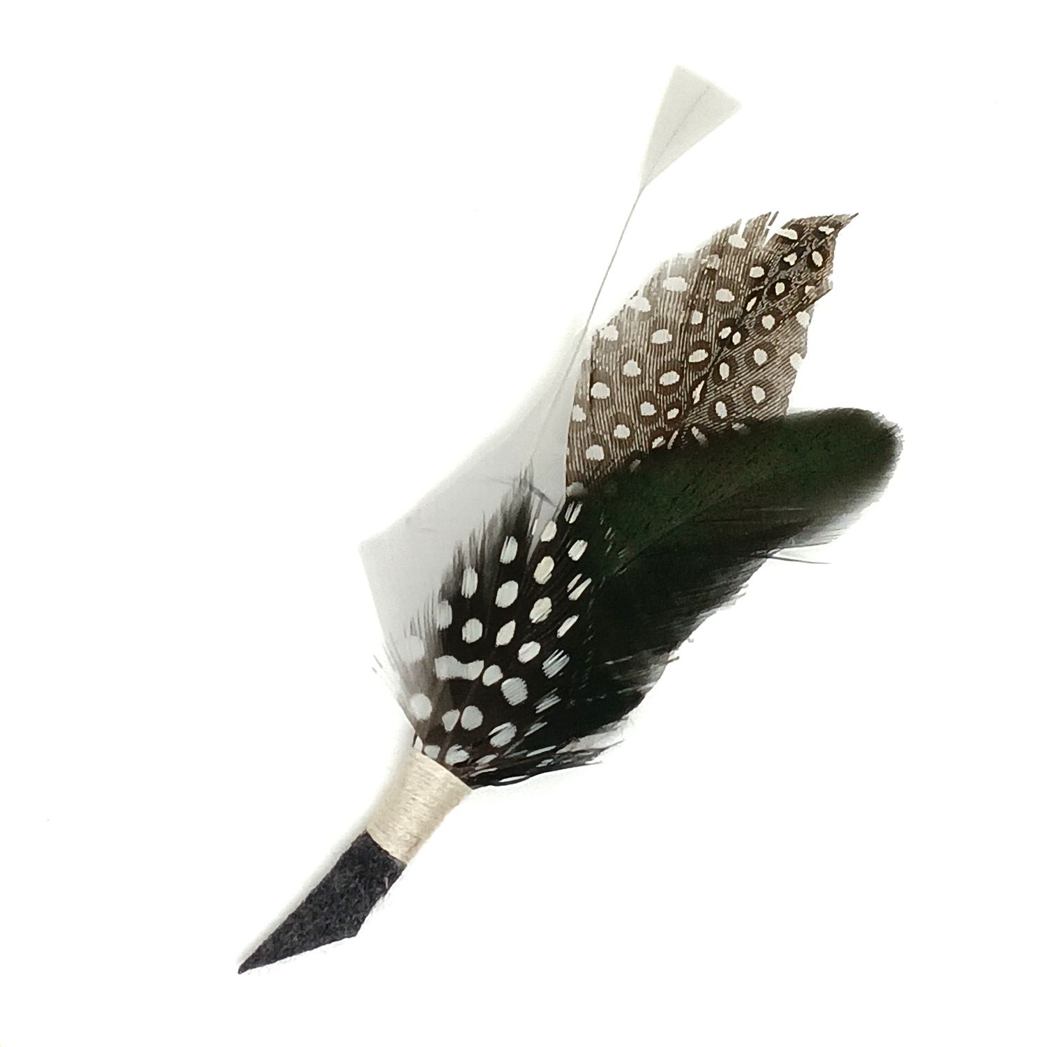 Veren broche/boutonniere - zwart-grijs-wit