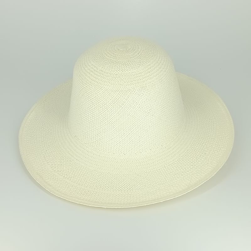 Panama Capeline - Brisa 2/3 - broken white - diam: 38cm Panama Capeline - Brisa 2/3 - broken white - diam: 38cm