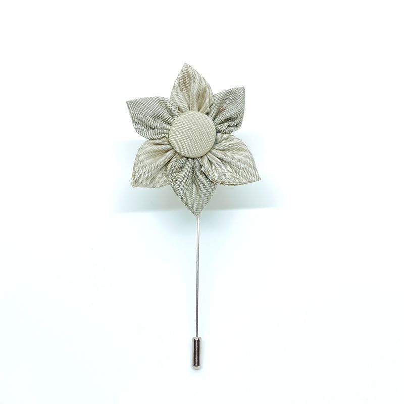 Broche boutonnière lapel speld - Kanzashi - gebroken wit-taupe zijde
