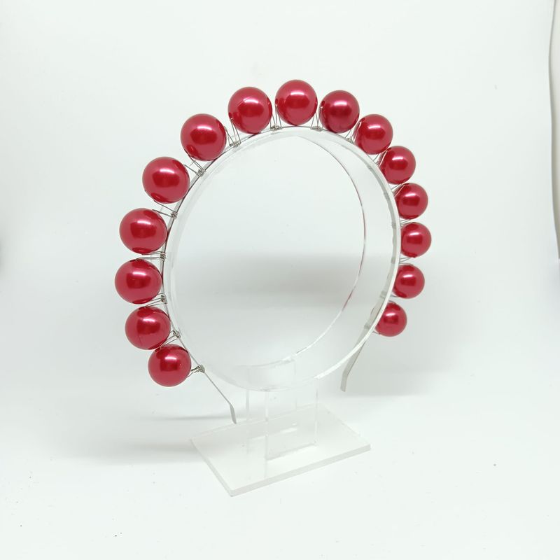 Diadeem met grote rode parels