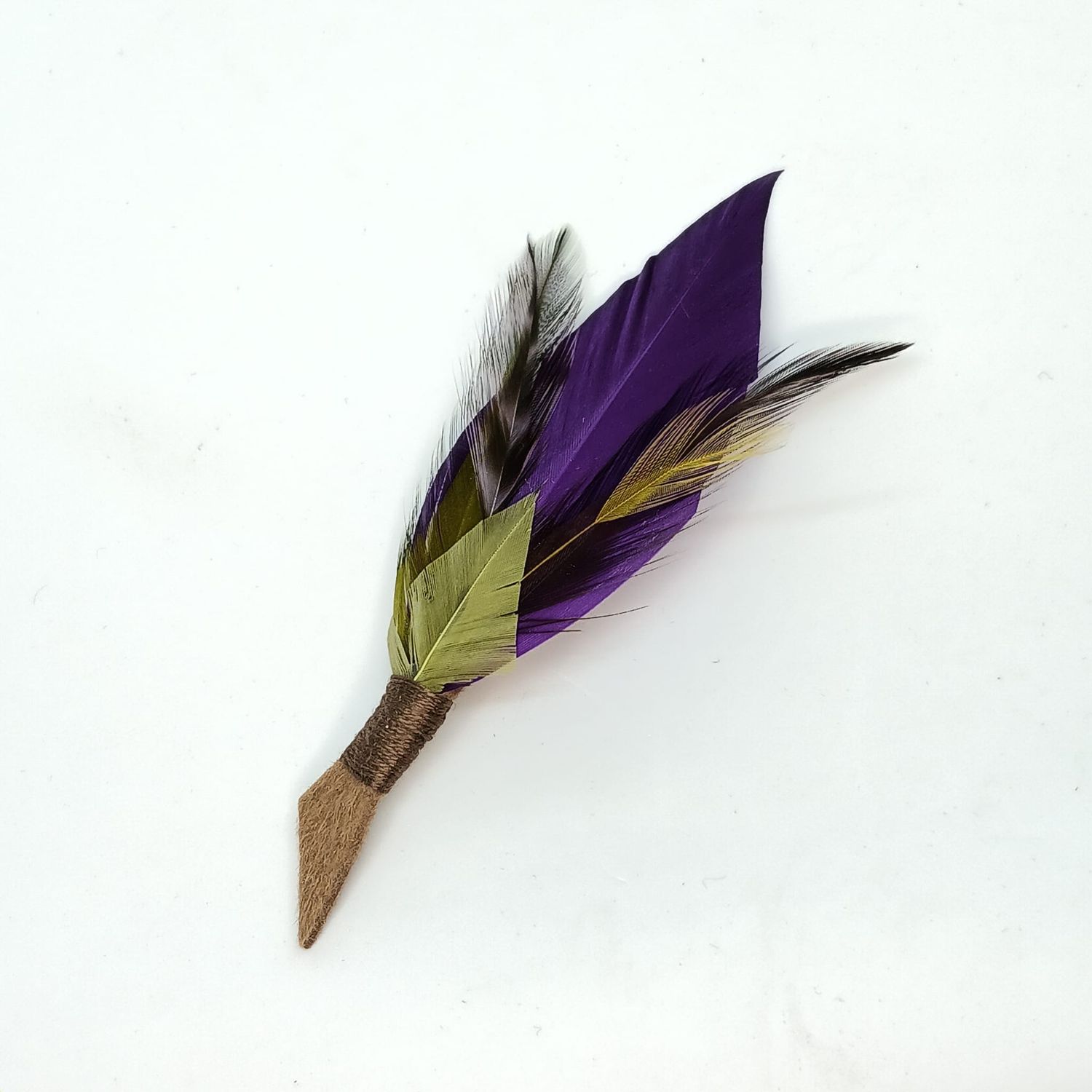 Veren broche/boutonniere - paars-groen