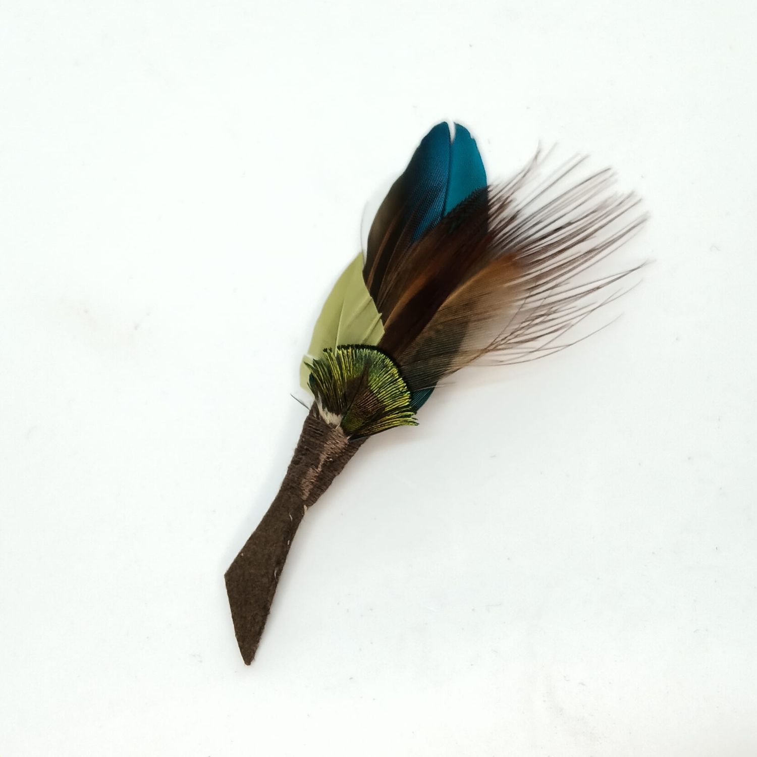 Veren broche/boutonniere - turkoois-bruin-geel