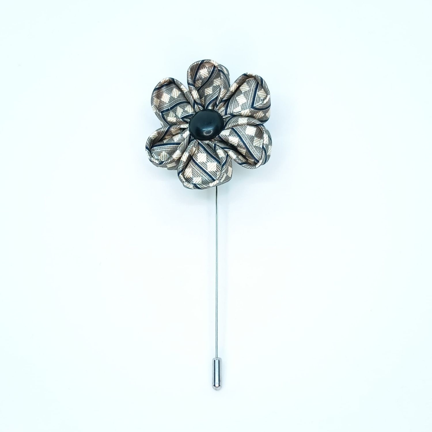 Broche boutonnière lapel speld - Kanzashi - bruin-wit satijn