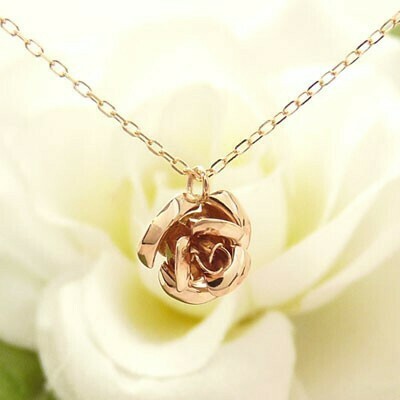 Popular Rose Motif Necklace