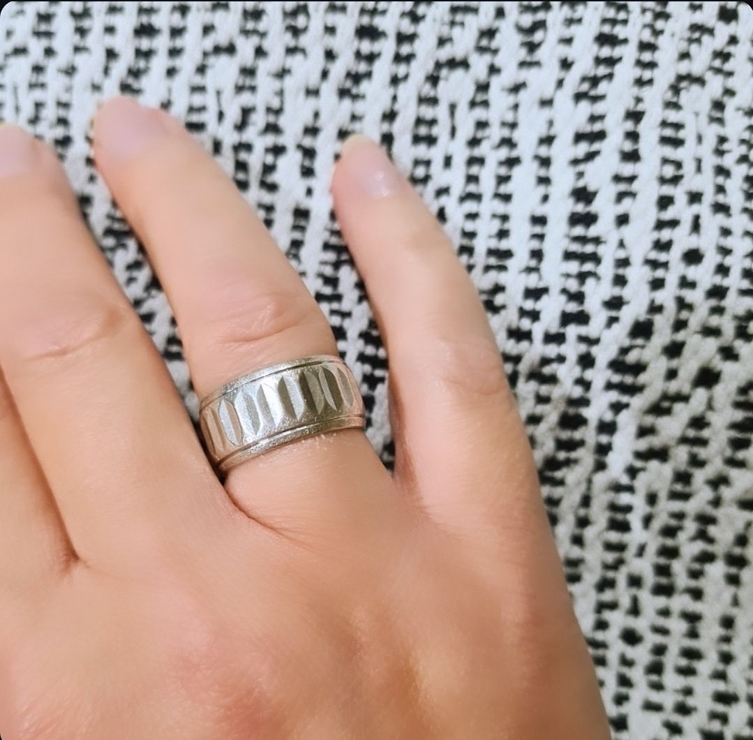 Vintage Unisex 1975 sterling silver wide band ring