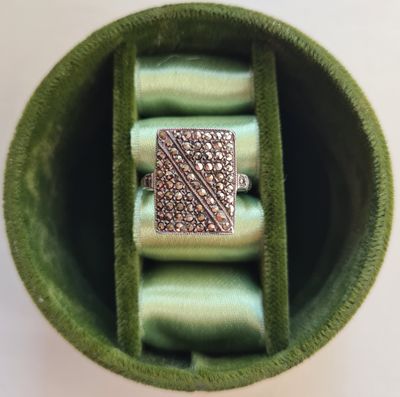 Stunning Art Deco statement Marcasite silver ring