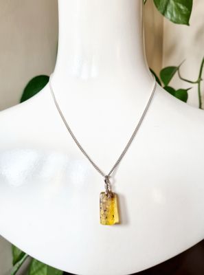 Vintage chunky honey Amber and silver necklace