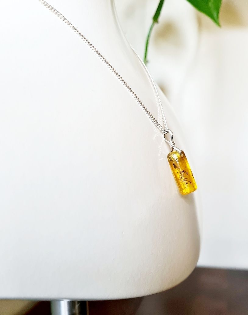 Vintage chunky honey Amber and silver necklace