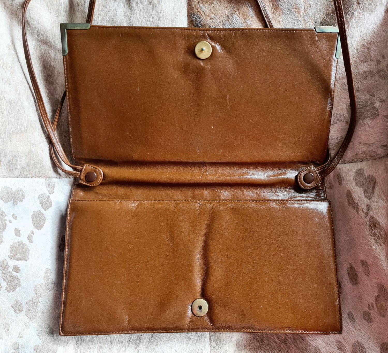 Vintage tan snakeskin leather clutch/shoulder bag