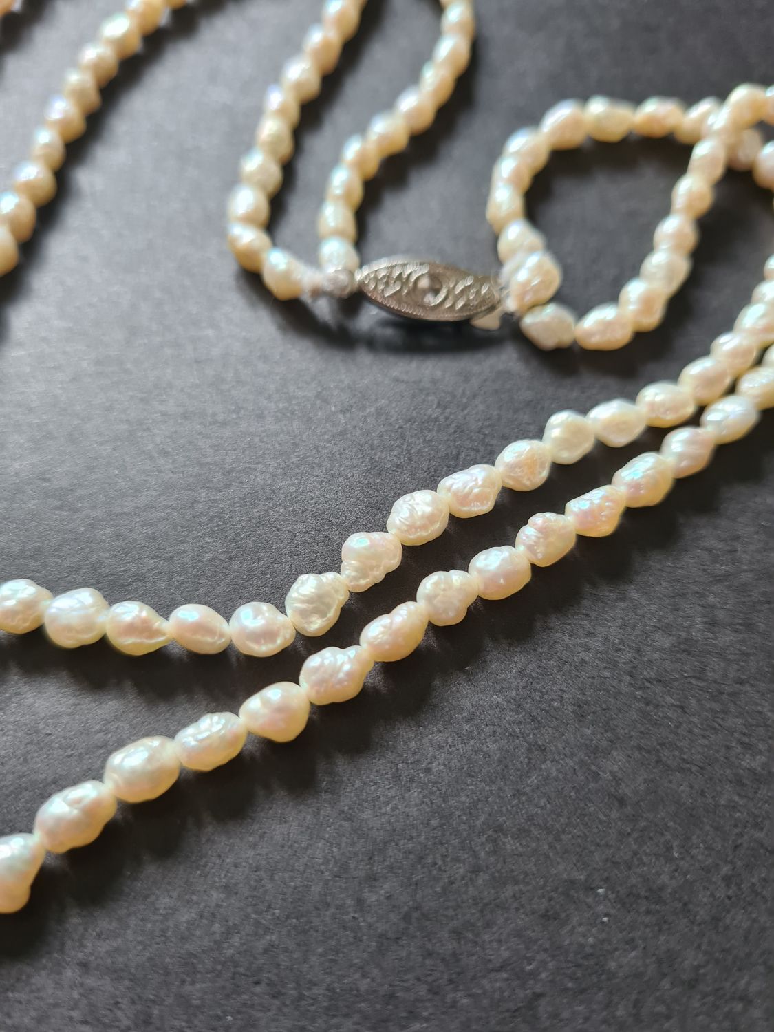 Stunning vintage rice pearl double strand necklace and bracelet set