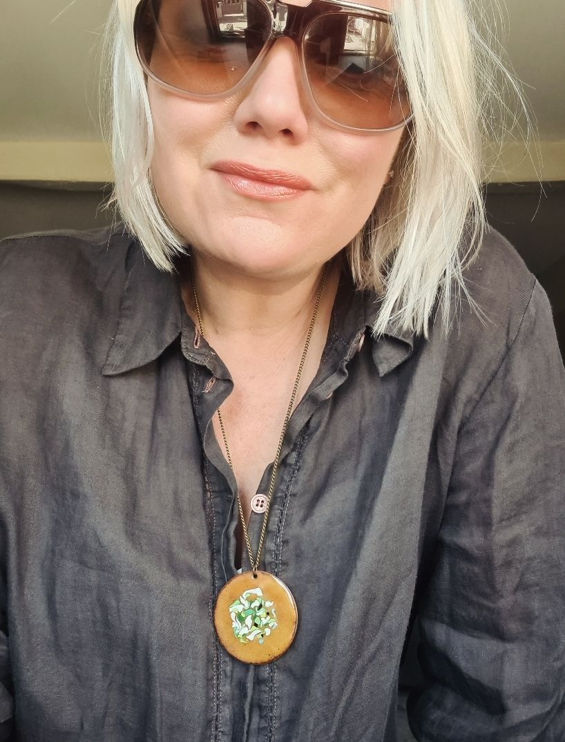 Vintage 1970&#39;s enamel and copper disc necklace