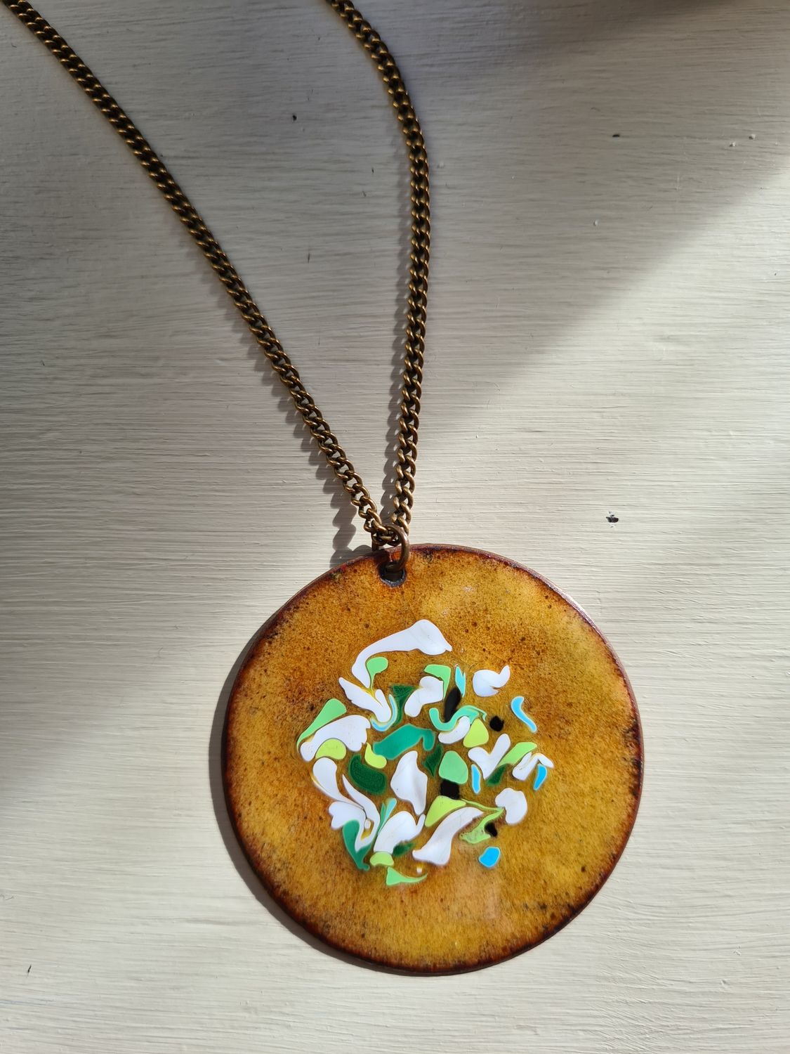 Vintage 1970&#39;s enamel and copper disc necklace