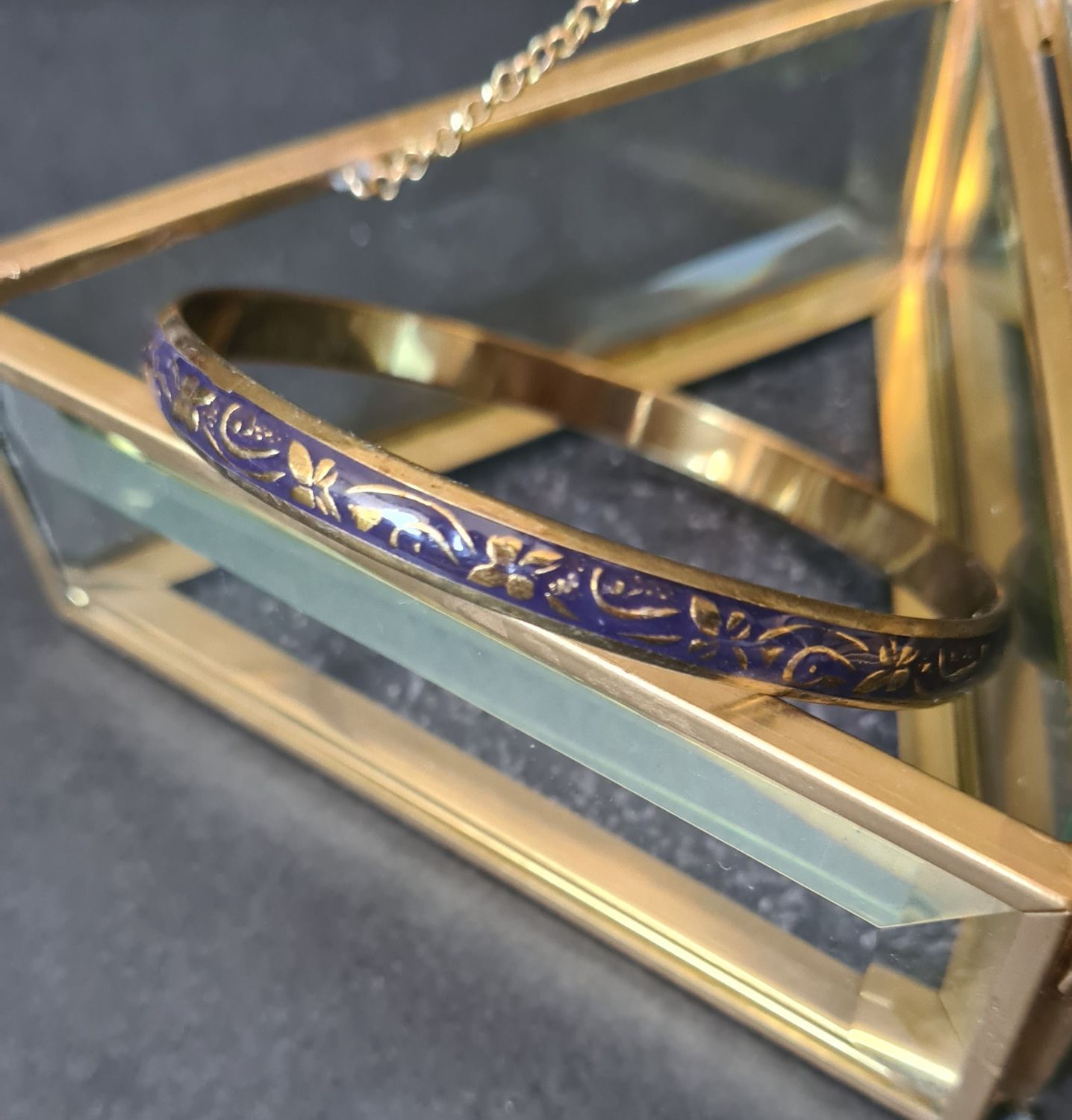 Pretty vintage floral purple and gold enamel bangle